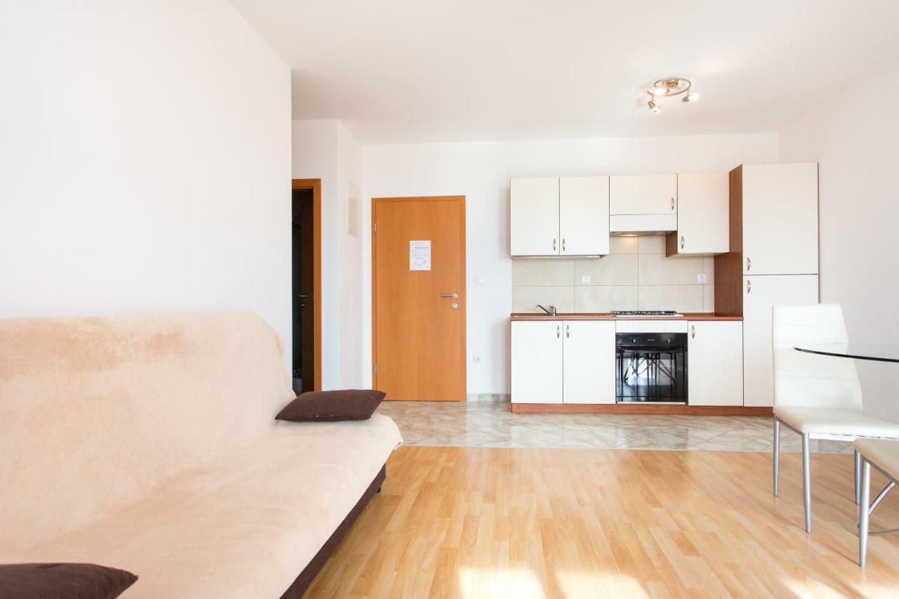 Adria Punat Apartments Exterior photo